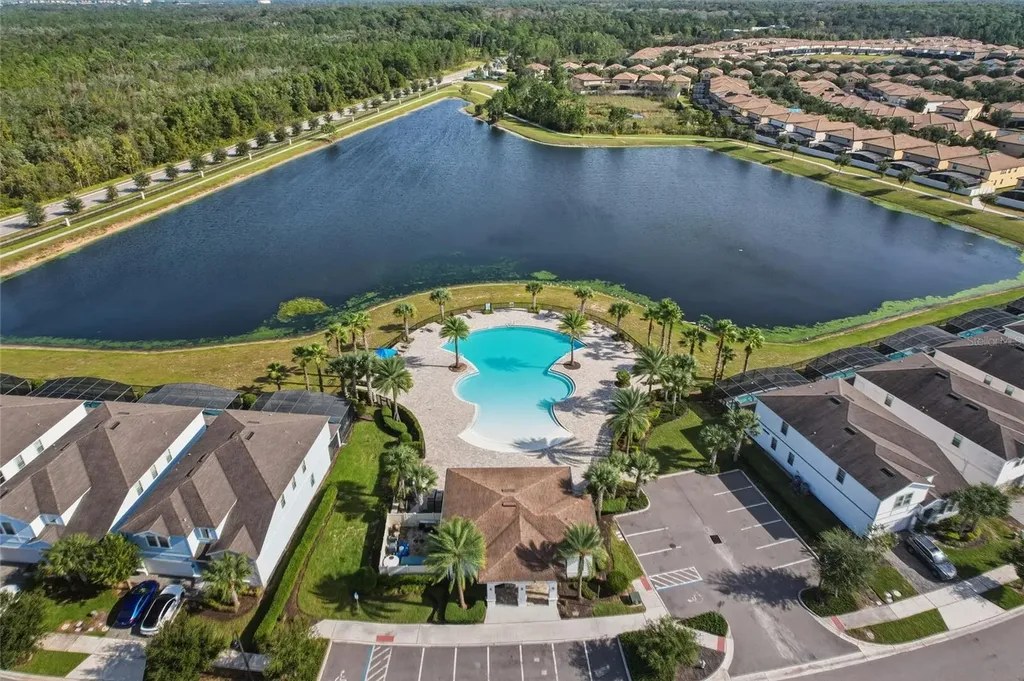 2412 Tanger Drive Kissimmee FL 34747