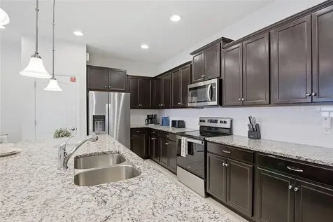 2412 Tanger Drive Kissimmee FL 34747
