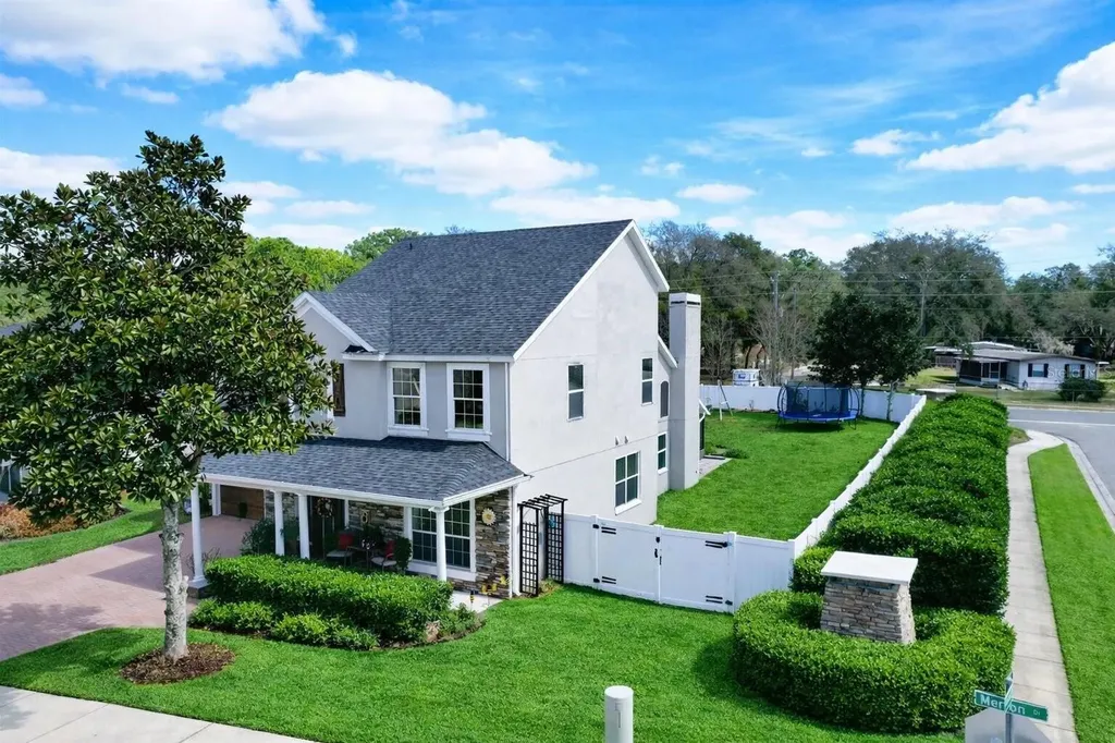 1450 Merion Drive Mount Dora FL 32757