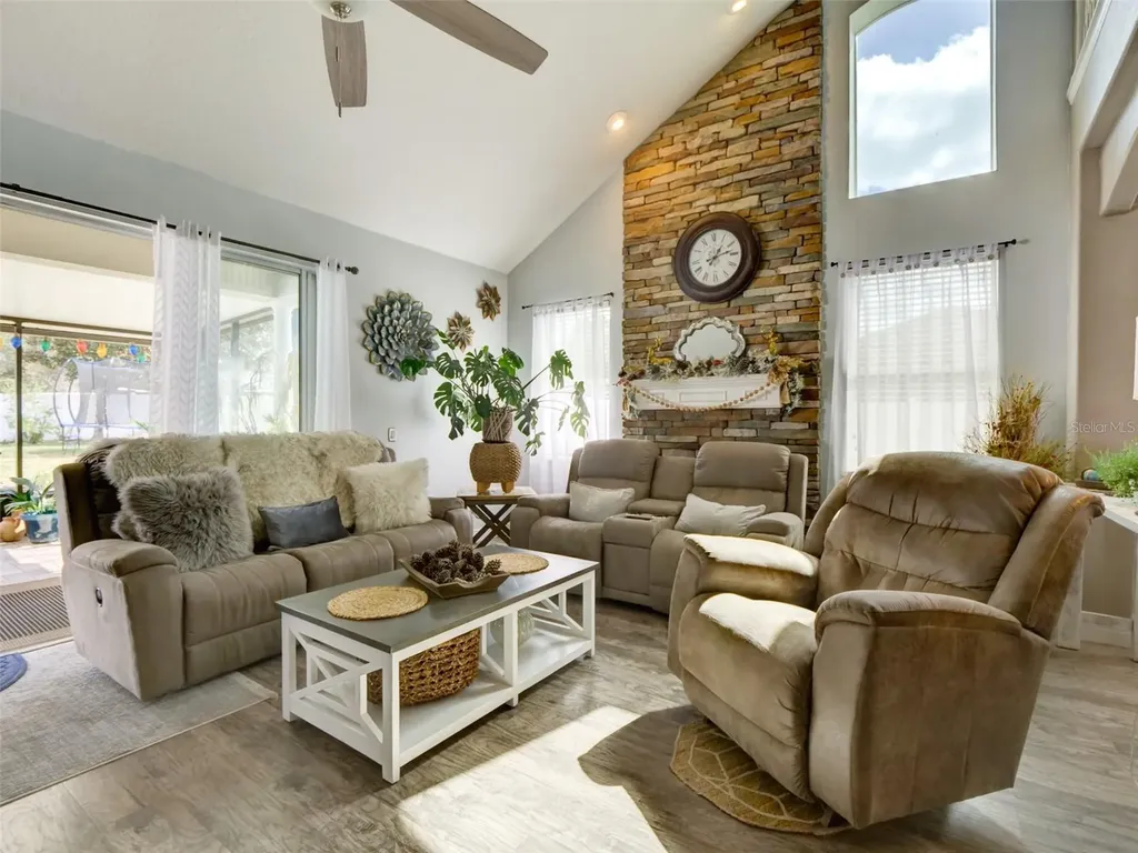 1450 Merion Drive Mount Dora FL 32757