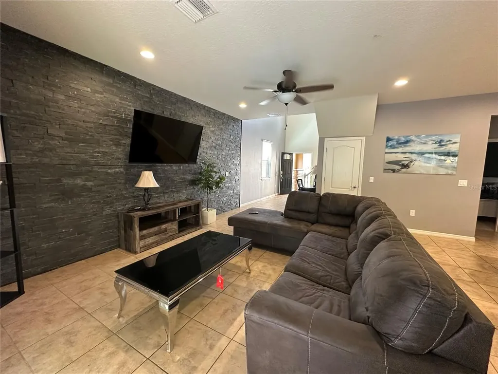 1869 Nice Court Kissimmee FL 34747