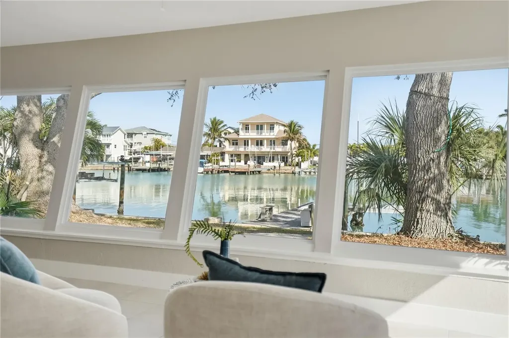 541 Lillian Drive Madeira Beach FL 33708
