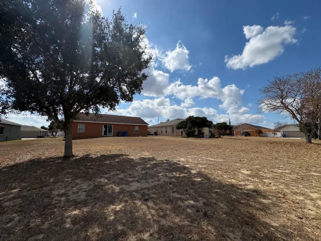 1040 Merrimack Boulevard Davenport FL 33837