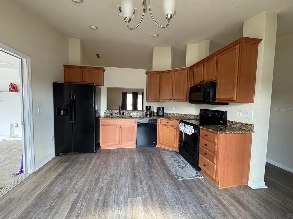 1040 Merrimack Boulevard Davenport FL 33837
