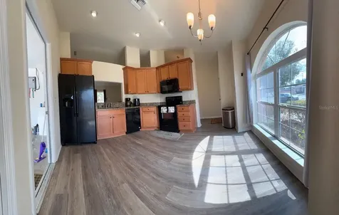 1040 Merrimack Boulevard Davenport FL 33837