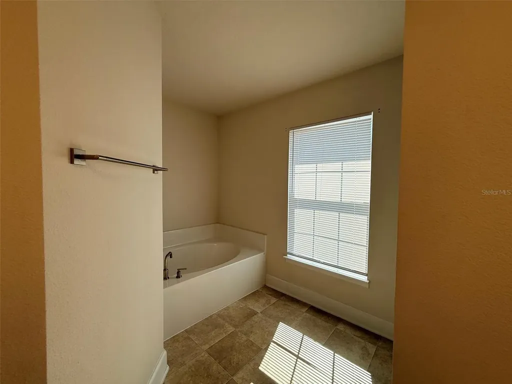 910 Hudson Valley Drive Kissimmee FL 34759