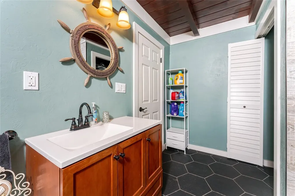 2186 Oyster Creek Drive Englewood FL 34224