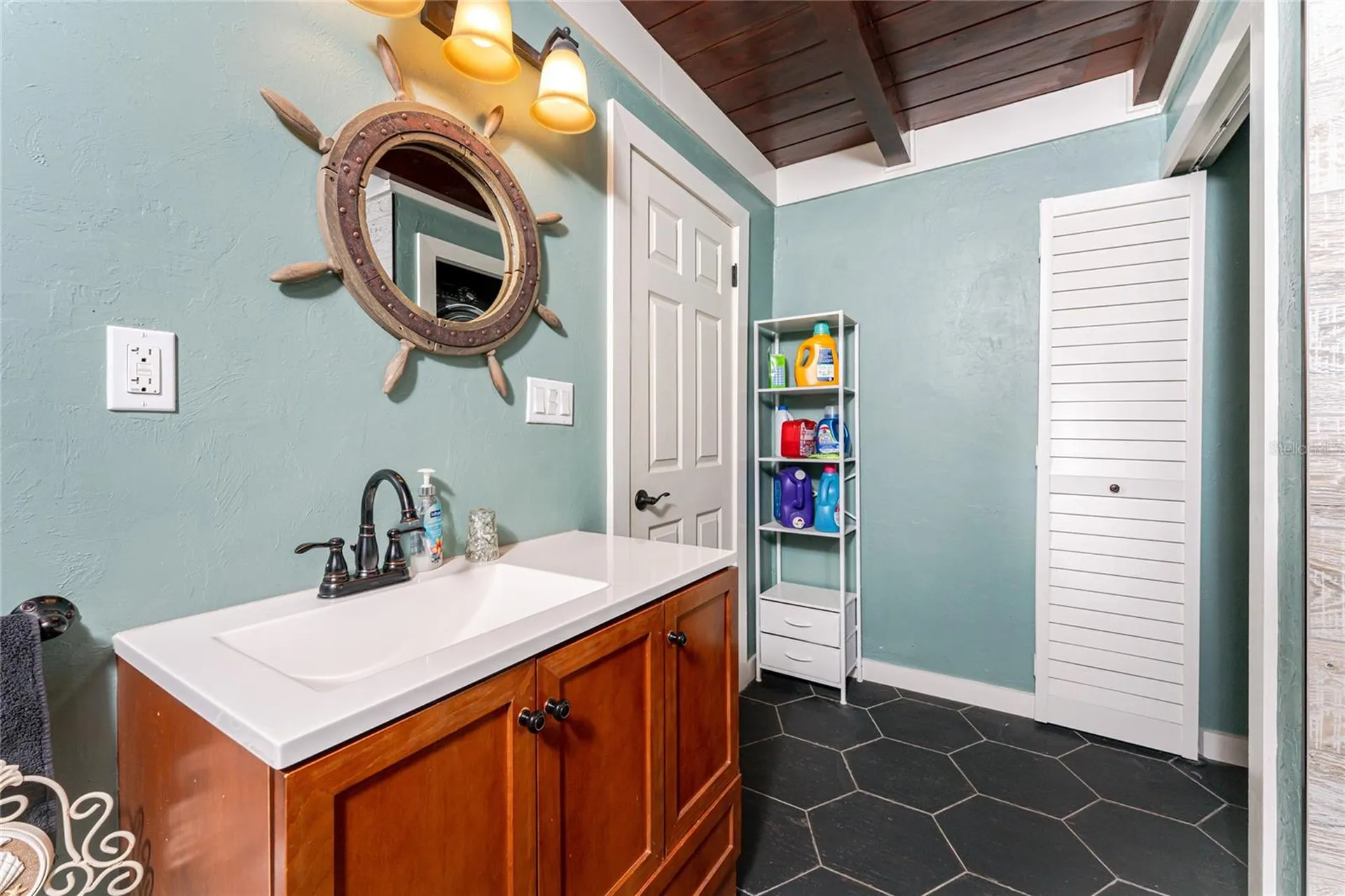 2186 Oyster Creek Drive Englewood FL 34224