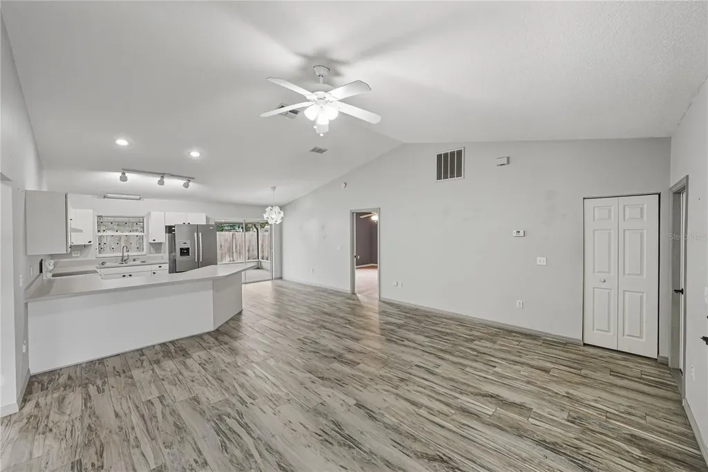 4752 Timber Way Zephyrhills FL 33542