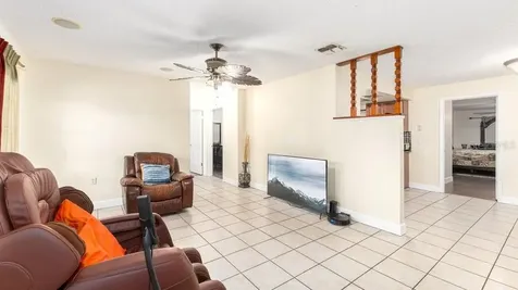 7245 Pleasant Drive Orlando FL 32818