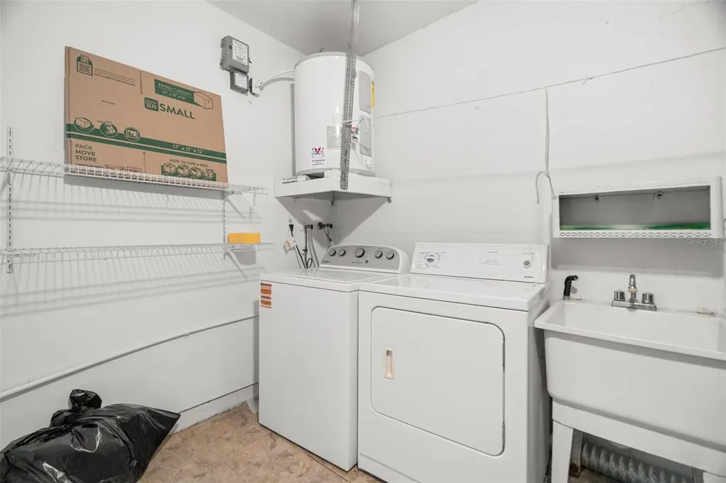 8452 Phillip N Pinellas Park FL 33781