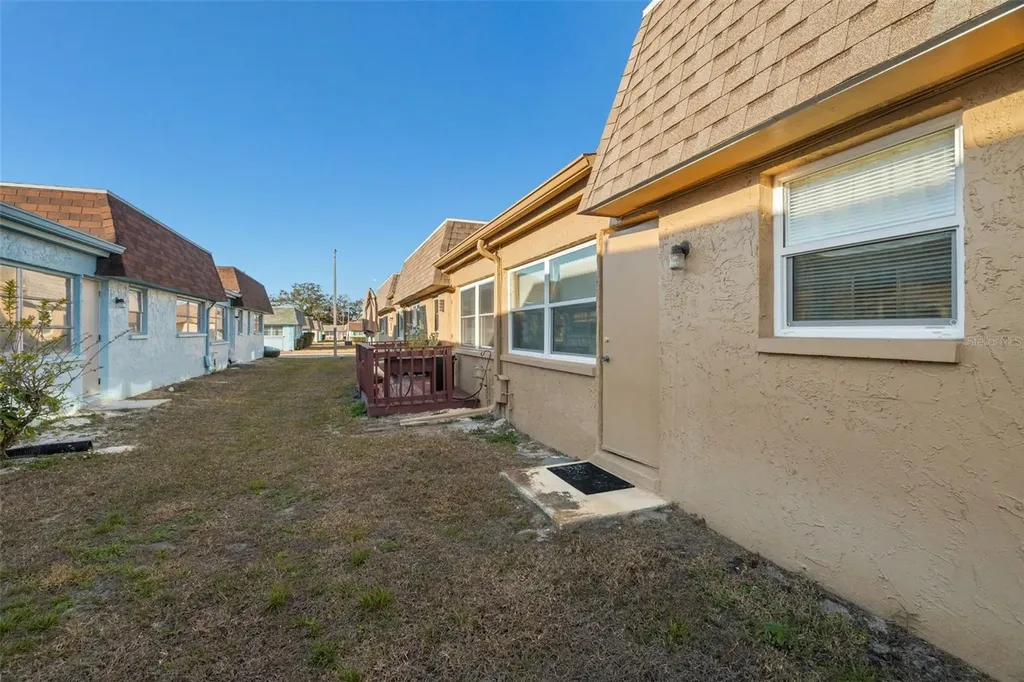 8452 Phillip N Pinellas Park FL 33781