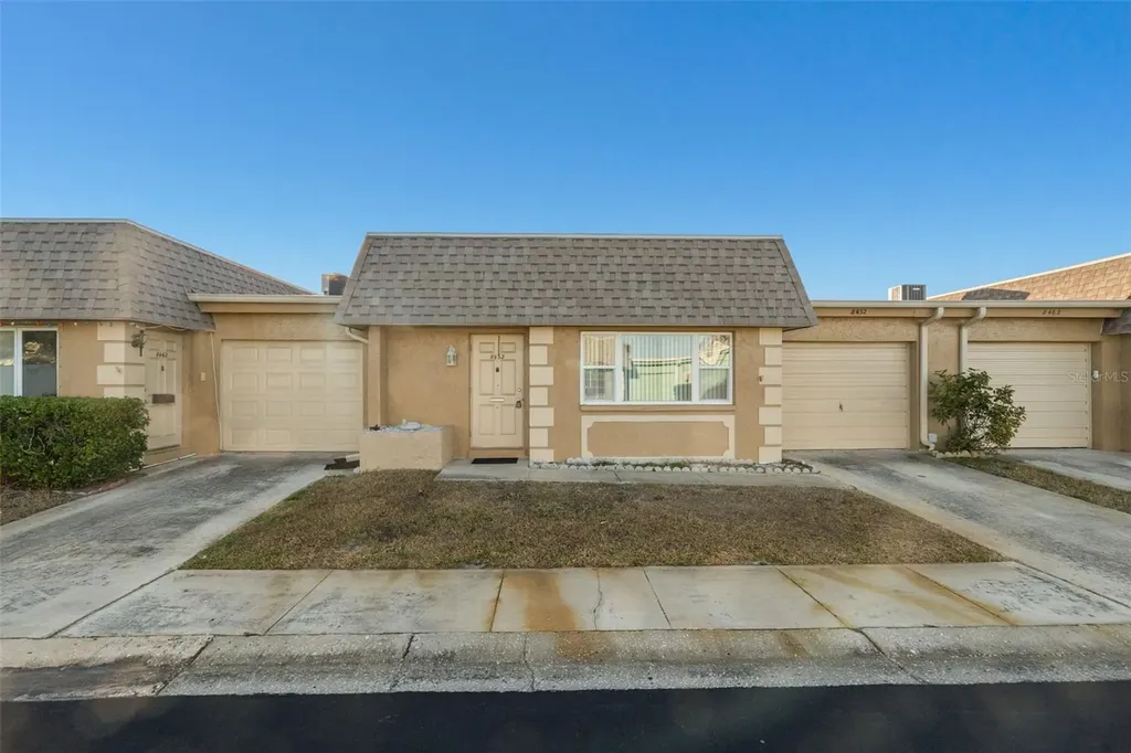 8452 Phillip N Pinellas Park FL 33781