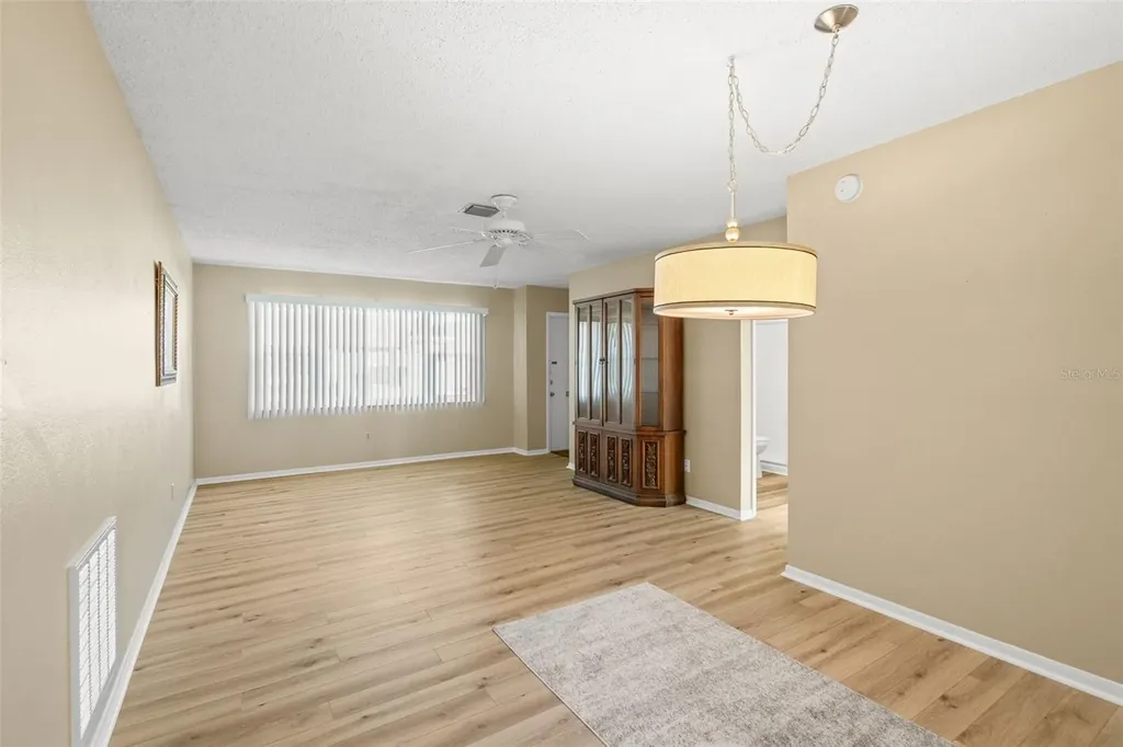 8452 Phillip N Pinellas Park FL 33781