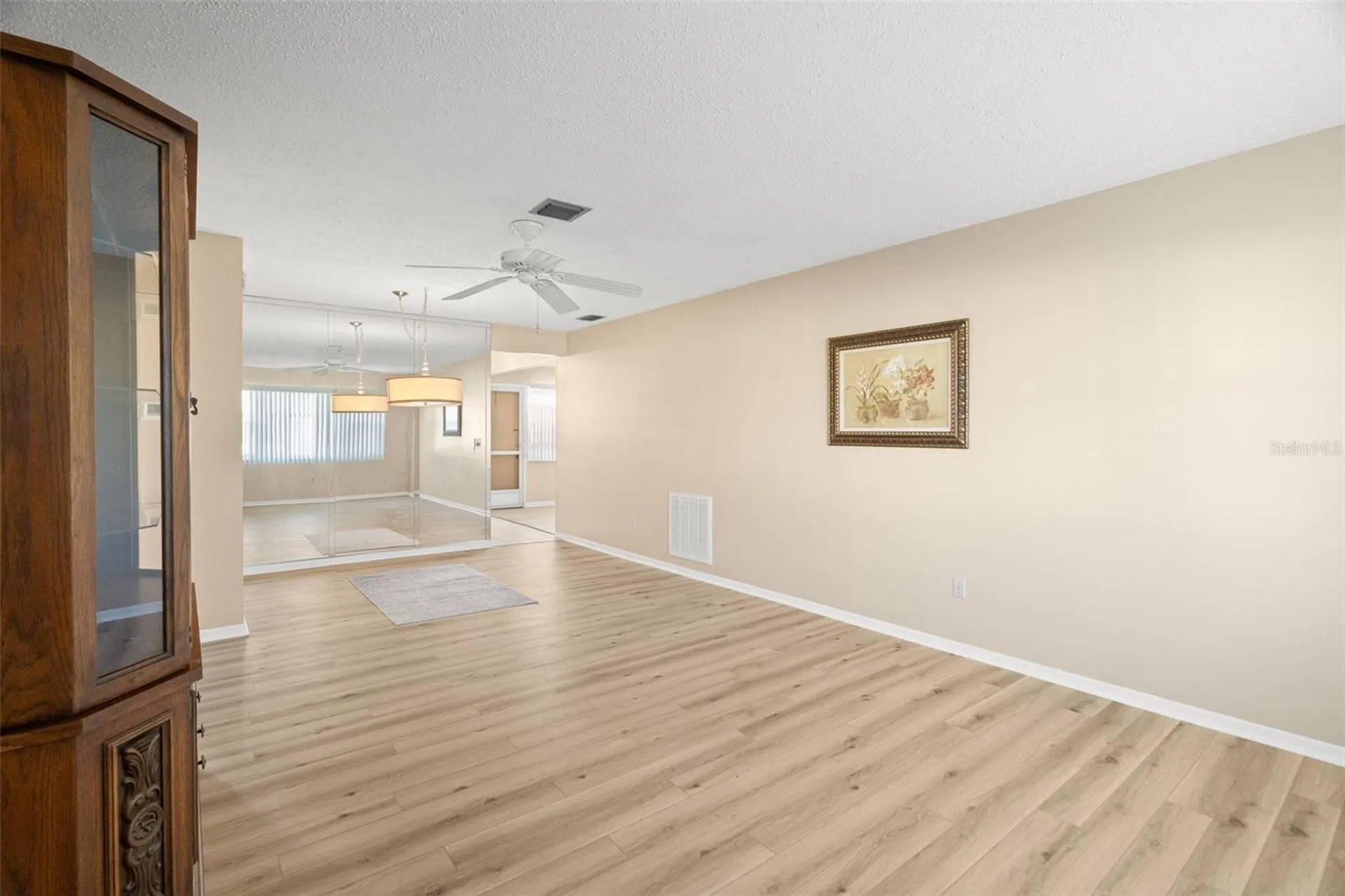 8452 Phillip N Pinellas Park FL 33781