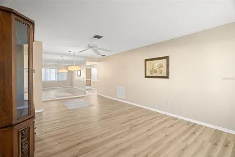 8452 Phillip N Pinellas Park FL 33781