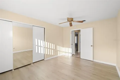 8452 Phillip N Pinellas Park FL 33781