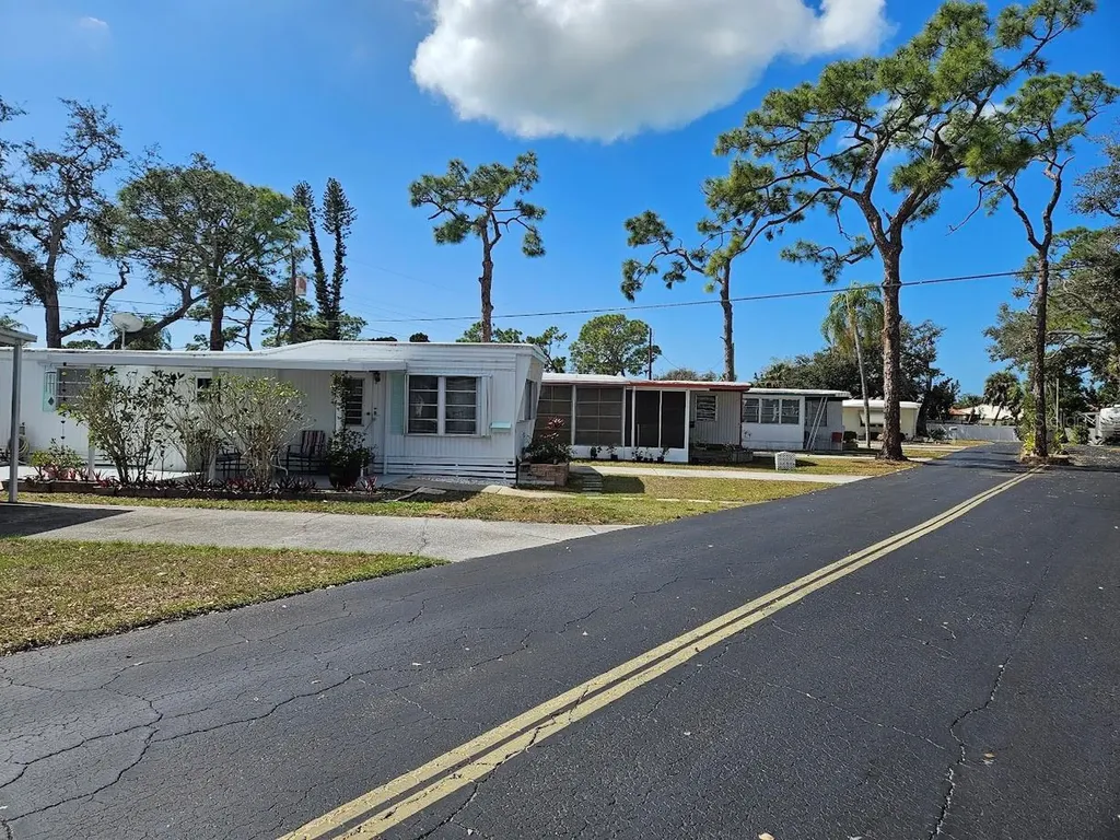 1800 Englewood Road Englewood FL 34223