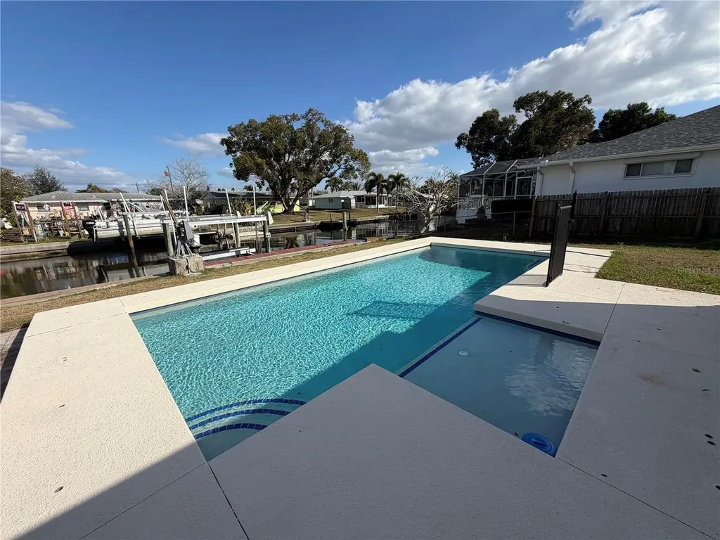 716 Ixora Avenue Ellenton FL 34222