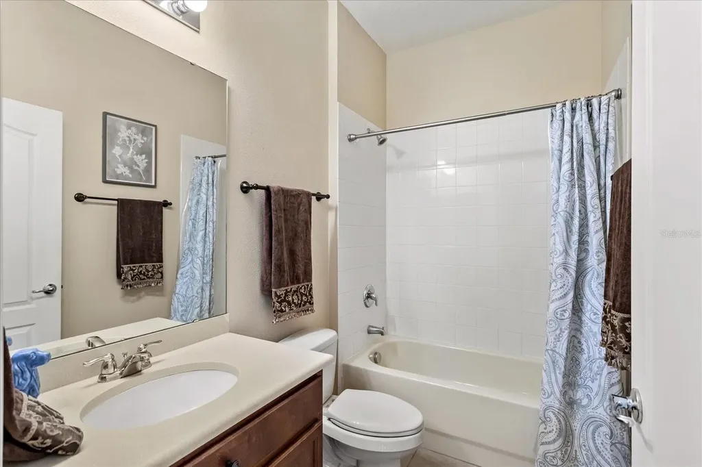 4743 Legacy Oaks Drive Orlando FL 32839