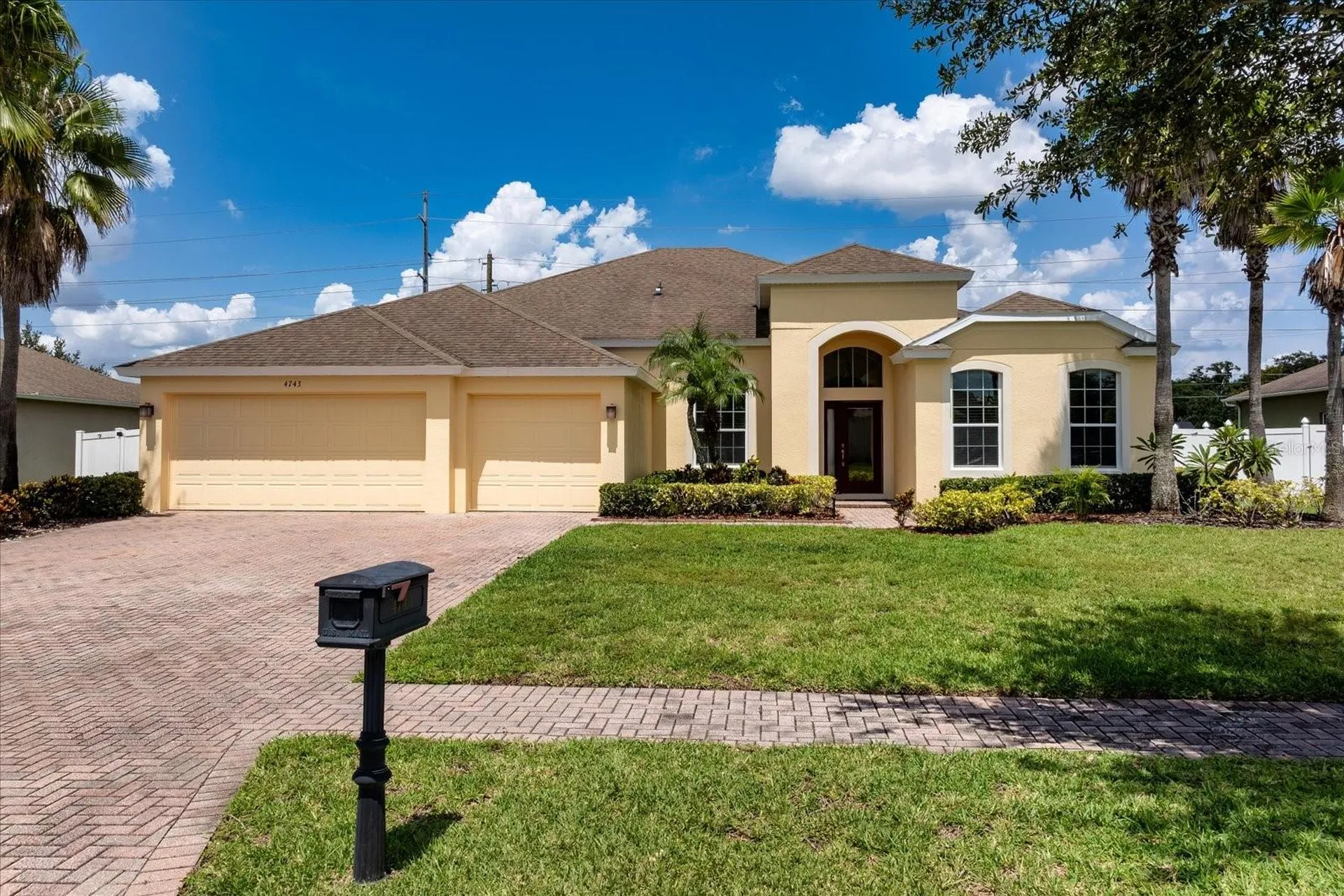 4743 Legacy Oaks Drive Orlando FL 32839