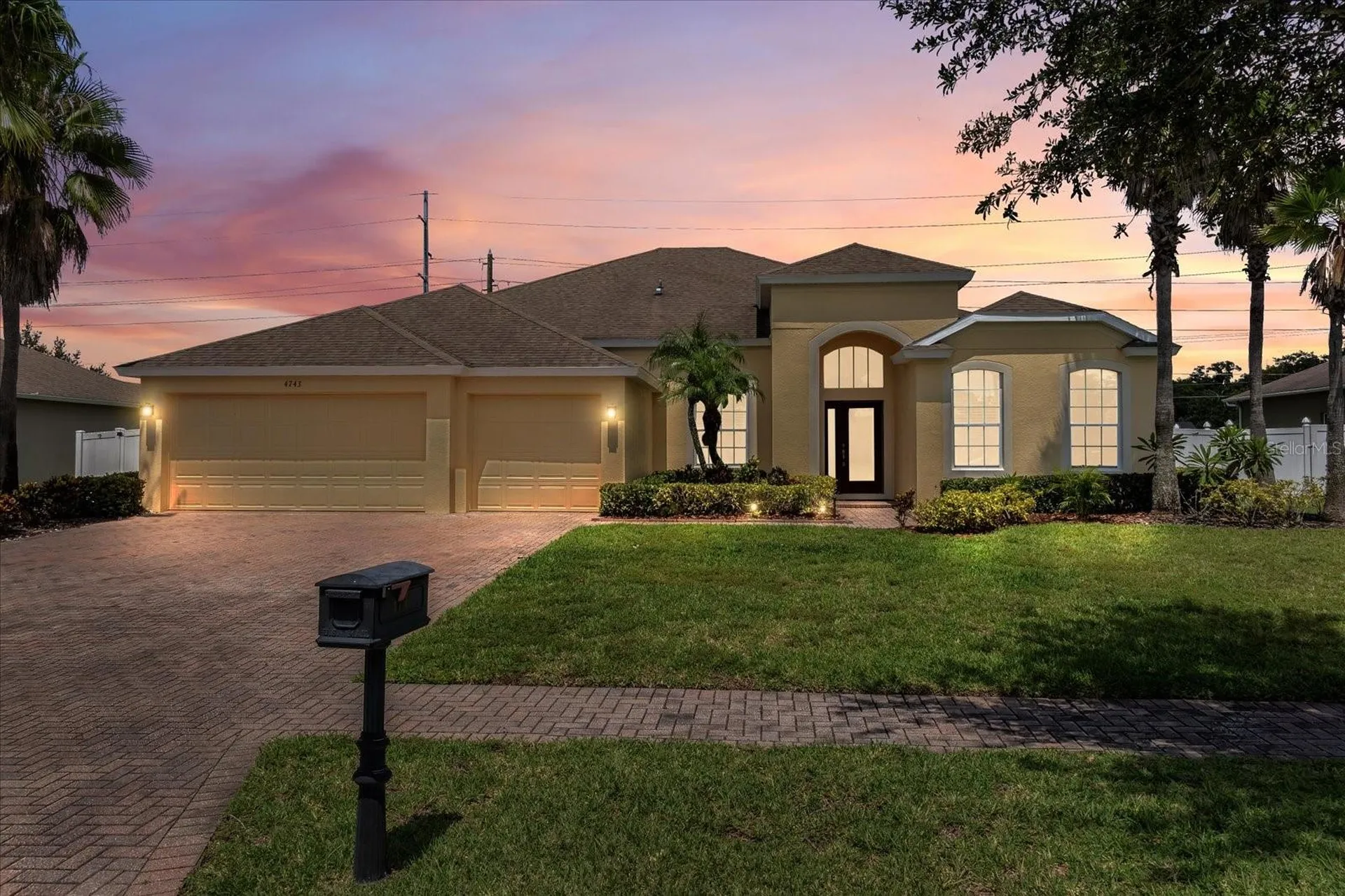 4743 Legacy Oaks Drive Orlando FL 32839