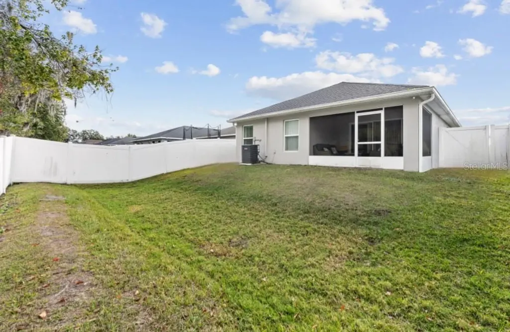 979 Pearly Ridge Lane Lakeland FL 33809