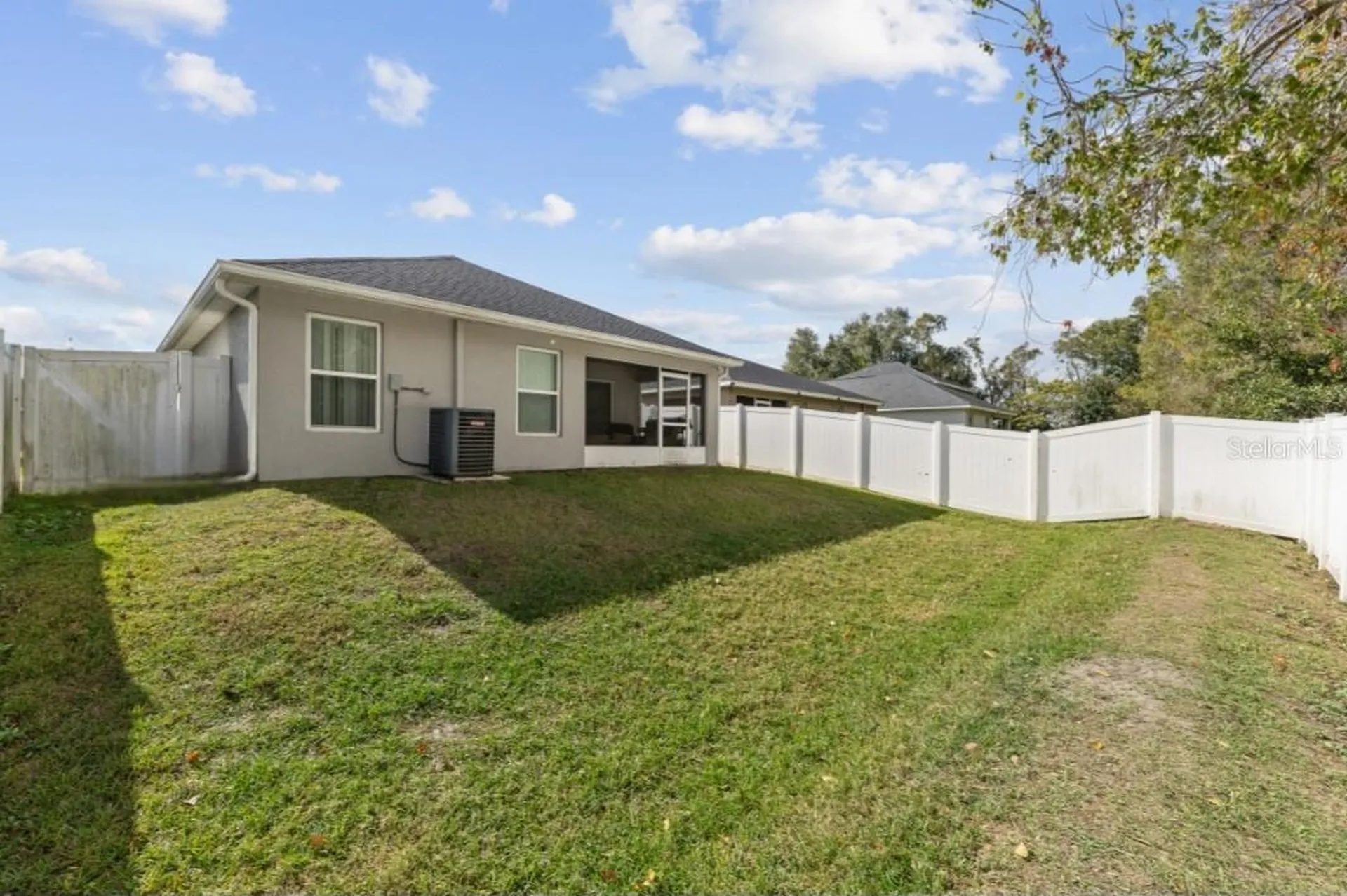 979 Pearly Ridge Lane Lakeland FL 33809