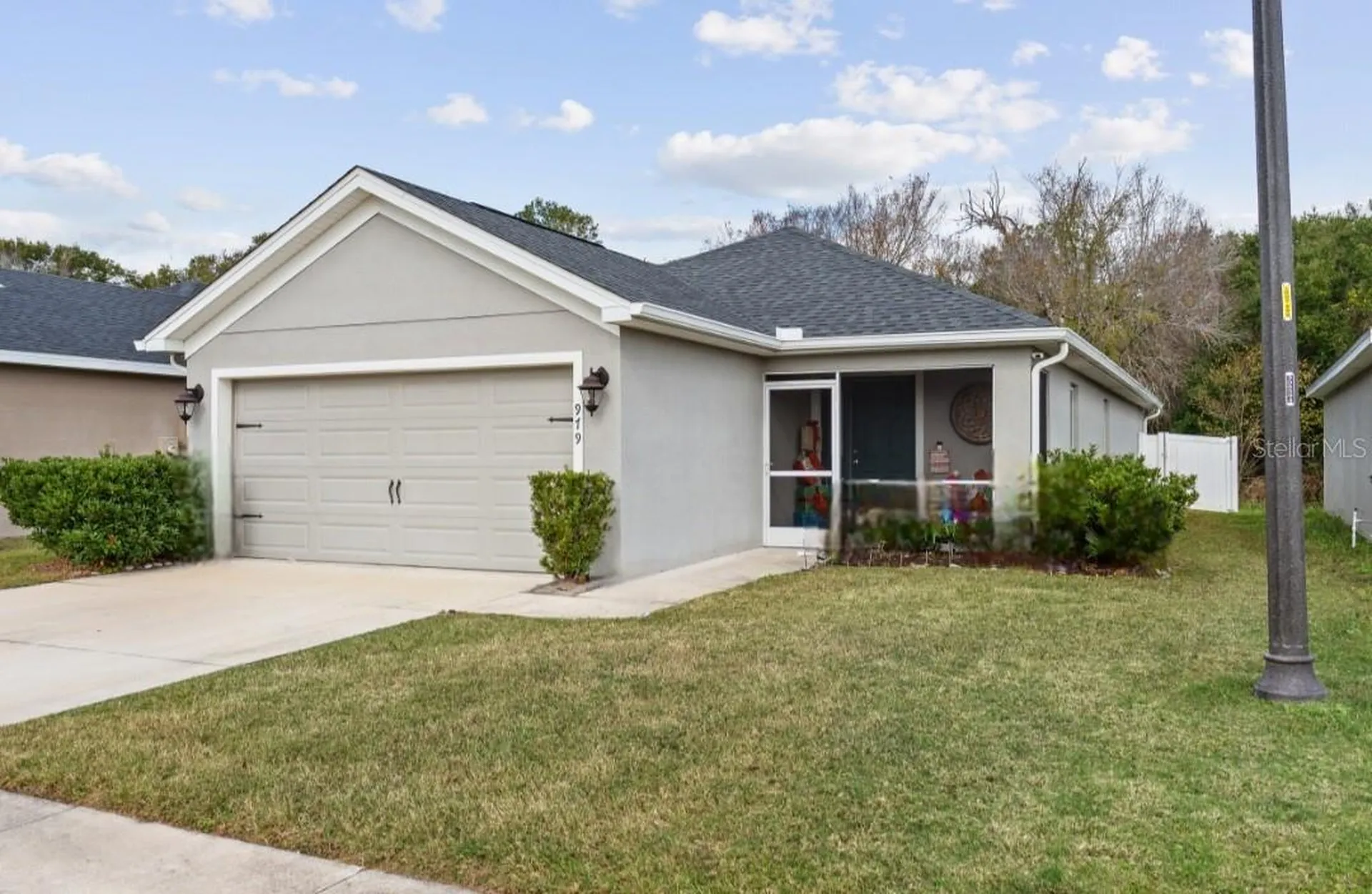 979 Pearly Ridge Lane Lakeland FL 33809