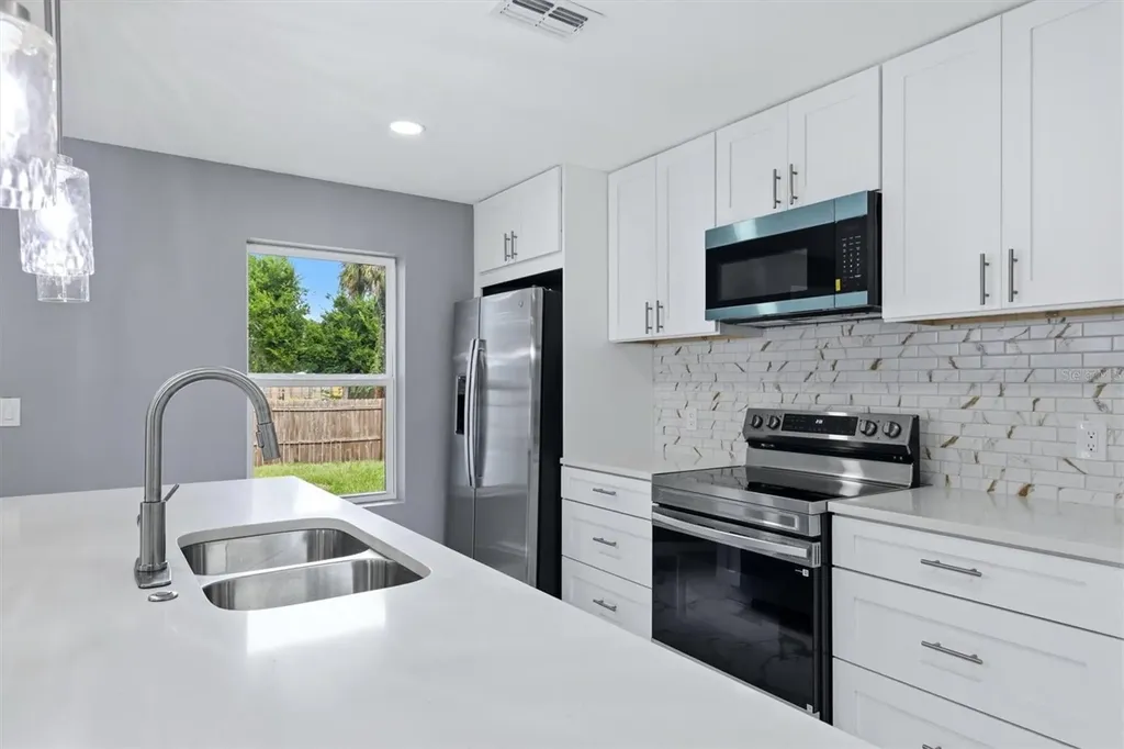 1615 31st Avenue E Bradenton FL 34208