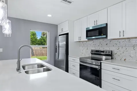 1615 31st Avenue E Bradenton FL 34208