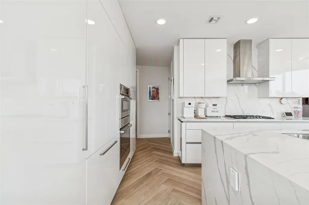 2900 W Bay To Bay Boulevard Tampa FL 33629
