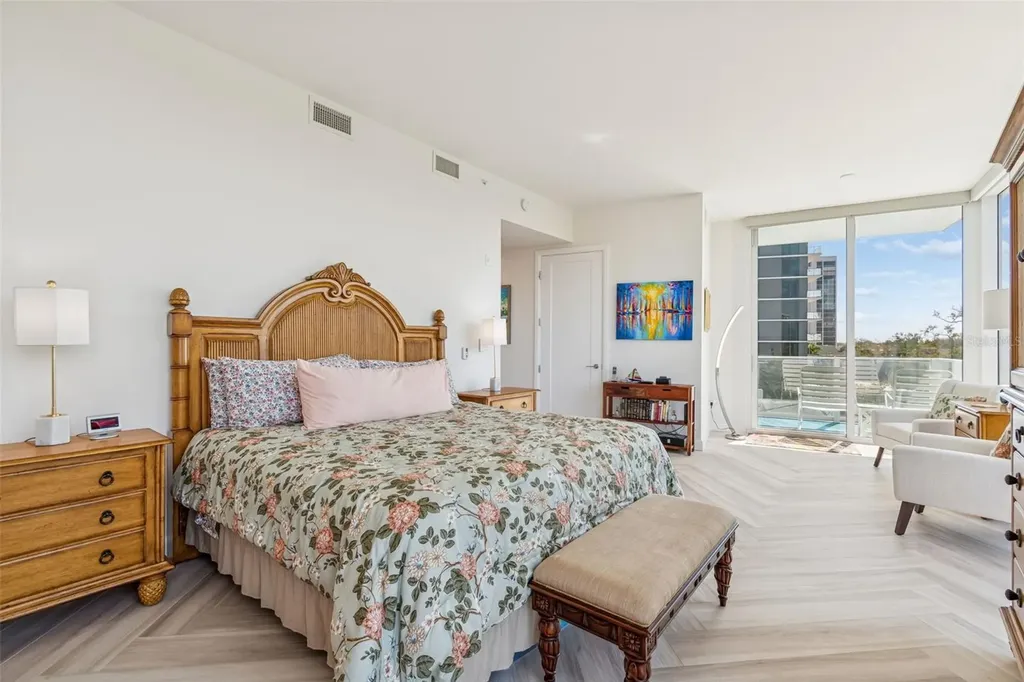 2900 W Bay To Bay Boulevard Tampa FL 33629