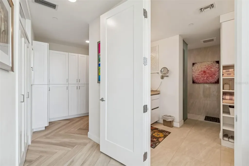 2900 W Bay To Bay Boulevard Tampa FL 33629