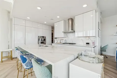 2900 W Bay To Bay Boulevard Tampa FL 33629
