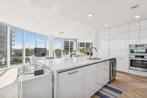 2900 W Bay To Bay Boulevard Tampa FL 33629
