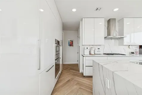 2900 W Bay To Bay Boulevard Tampa FL 33629