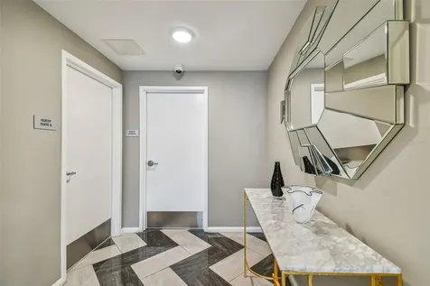 2900 W Bay To Bay Boulevard Tampa FL 33629
