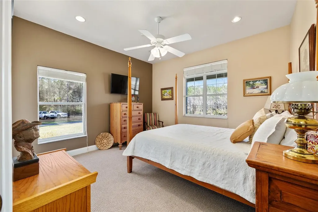 11760 NW 170th Street Reddick FL 32686