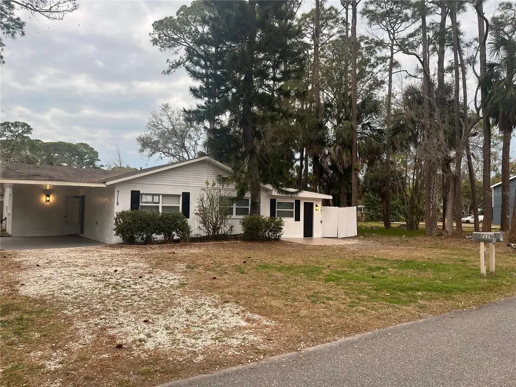 7119-7121 Oakwood New Port Richey FL 34652