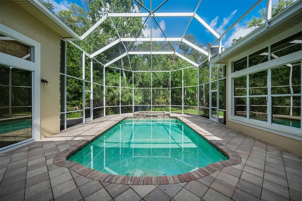 2270 Christy Lane Oldsmar FL 34677