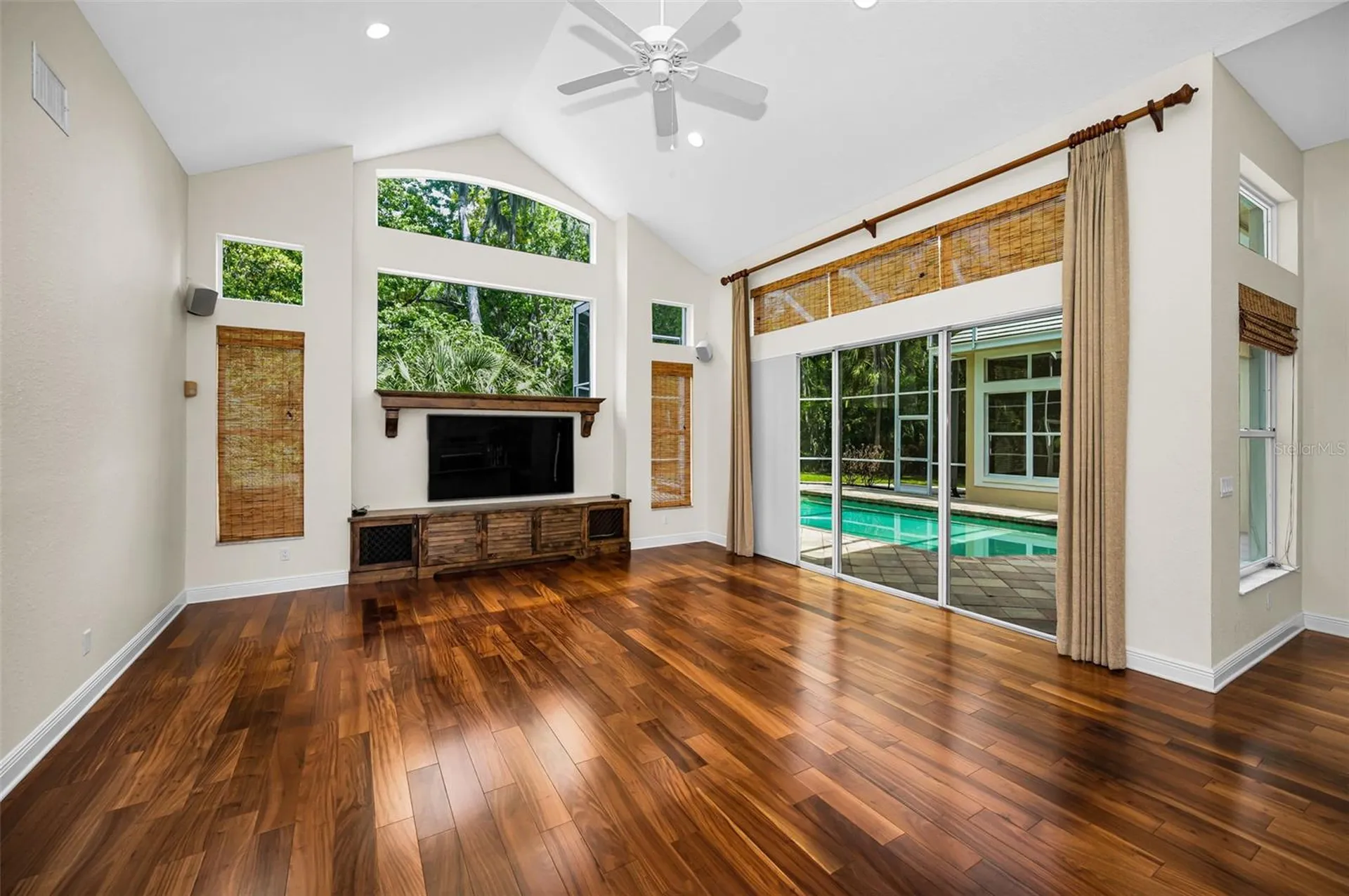 2270 Christy Lane Oldsmar FL 34677