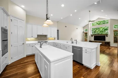 2270 Christy Lane Oldsmar FL 34677