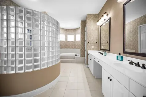 2270 Christy Lane Oldsmar FL 34677