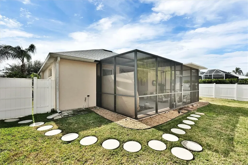 5122 Creekside Trail Sarasota FL 34243