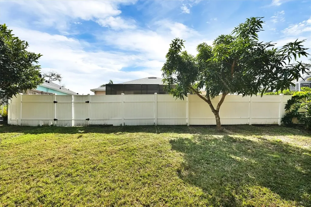 5122 Creekside Trail Sarasota FL 34243