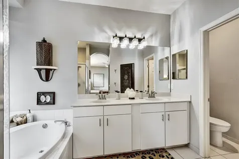 5122 Creekside Trail Sarasota FL 34243