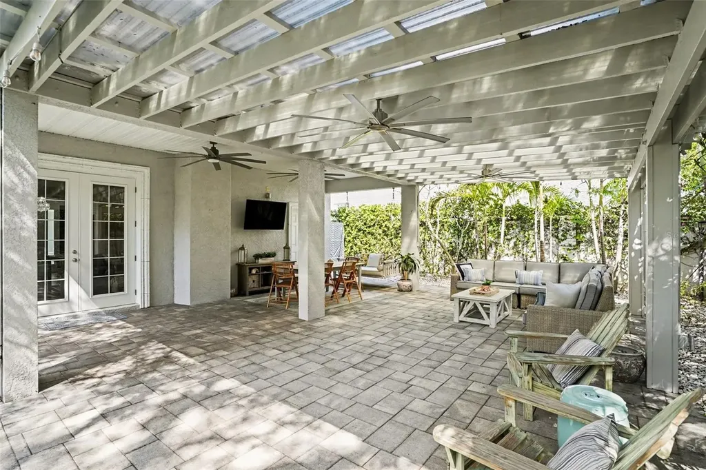 3014 W Waverly Avenue Tampa FL 33629