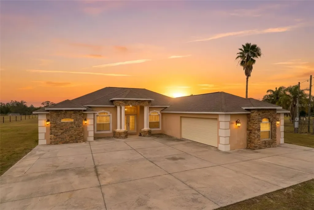 27001 Baxter Street Brooksville FL 34602