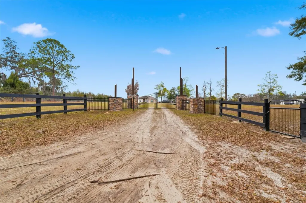 27001 Baxter Street Brooksville FL 34602
